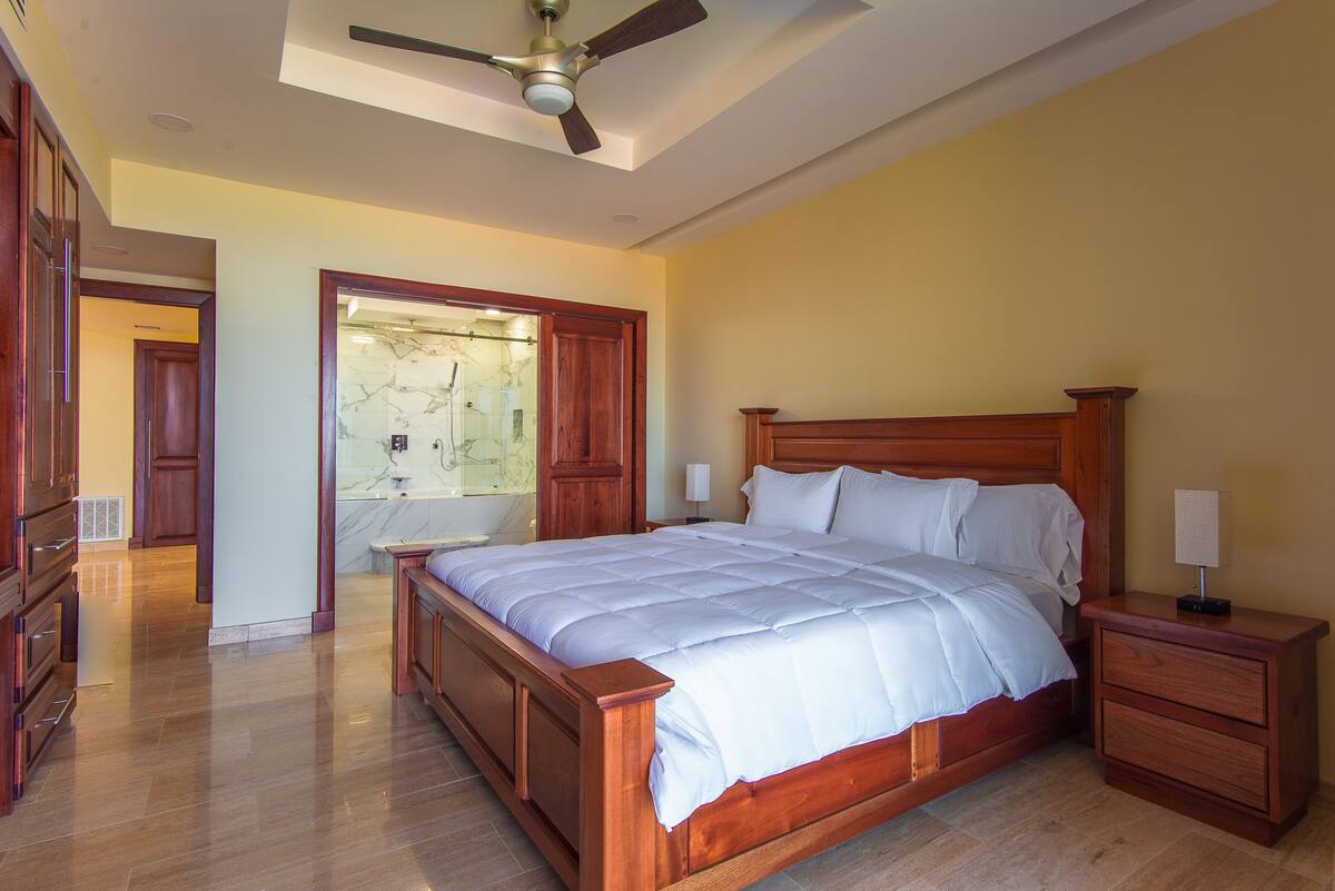 Jaco Casa FAQ: Direct Booking, Bachelor Party Rules & Chef Gerald Details