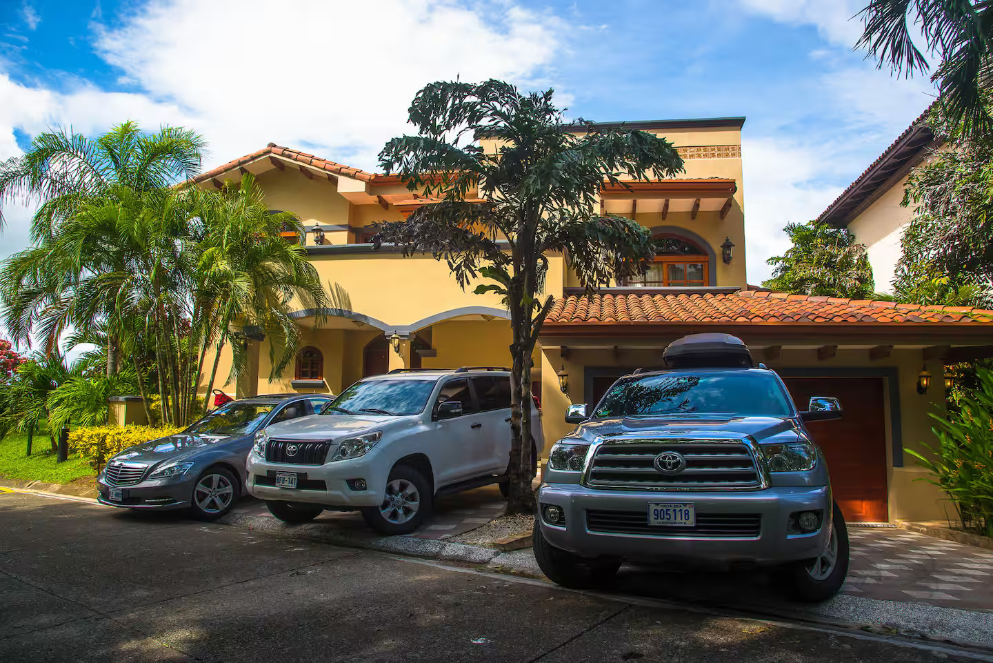 Large Group Vacation Homes in Jaco & Los Sueños (Sleeps 10 to 20)